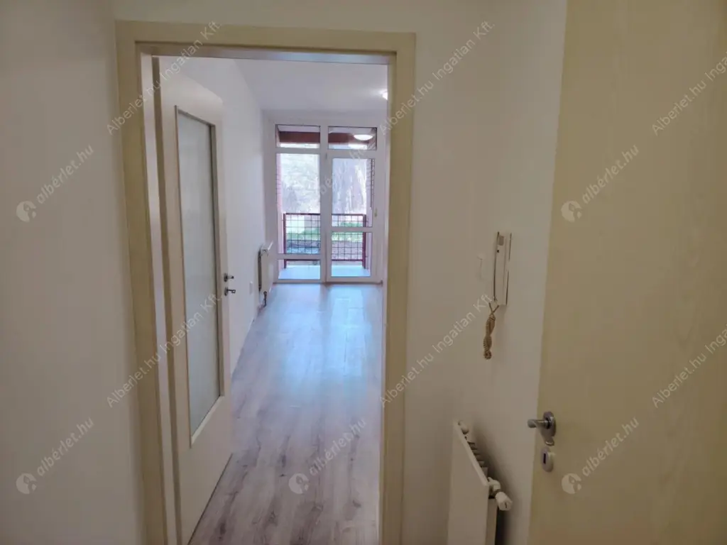Kiadó albérlet 180000 Ft/hó áron: Budapest, VIII. kerület  Orczy tér. Mérete: 31 nm, 1 szobás | Alberlet.hu - 6602268