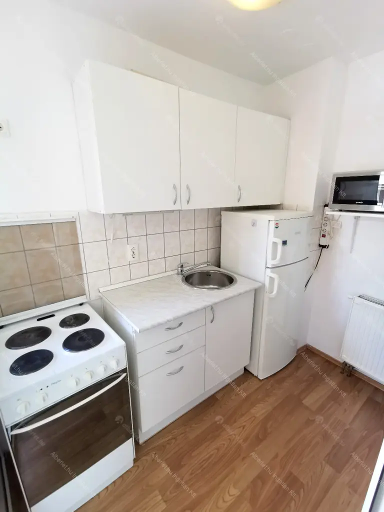 Kiadó albérlet 200000 Ft/hó áron: Budapest, VIII. kerület  Orczy tér. Mérete: 35 nm, 1 szobás | Alberlet.hu - 6705404