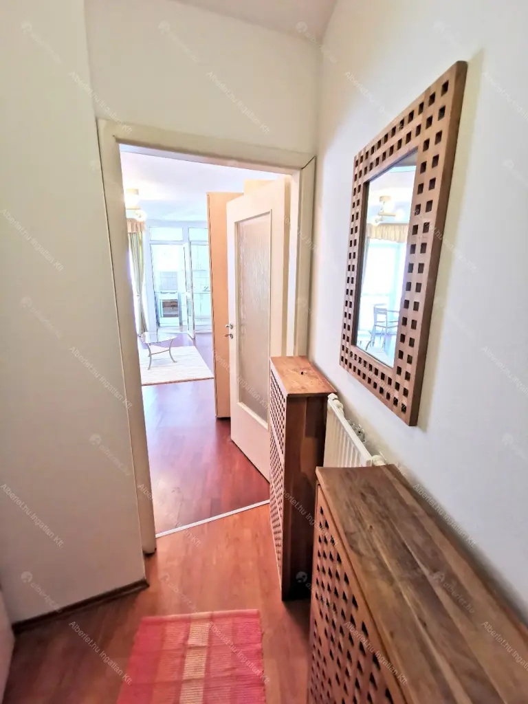 Kiadó albérlet 200000 Ft/hó áron: Budapest, VIII. kerület  Orczy tér. Mérete: 35 nm, 1 szobás | Alberlet.hu - 6705405