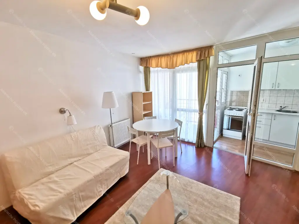 Kiadó albérlet 200000 Ft/hó áron: Budapest, VIII. kerület  Orczy tér. Mérete: 35 nm, 1 szobás | Alberlet.hu - 6705411