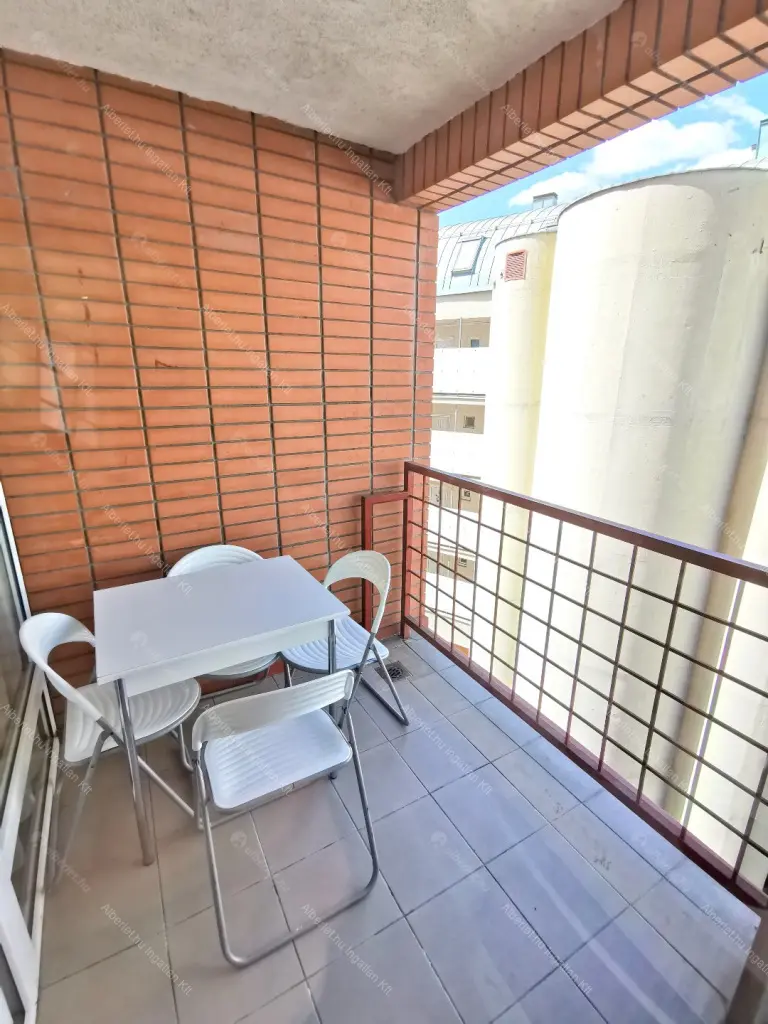 Kiadó albérlet 200000 Ft/hó áron: Budapest, VIII. kerület  Orczy tér. Mérete: 35 nm, 1 szobás | Alberlet.hu - 6705416