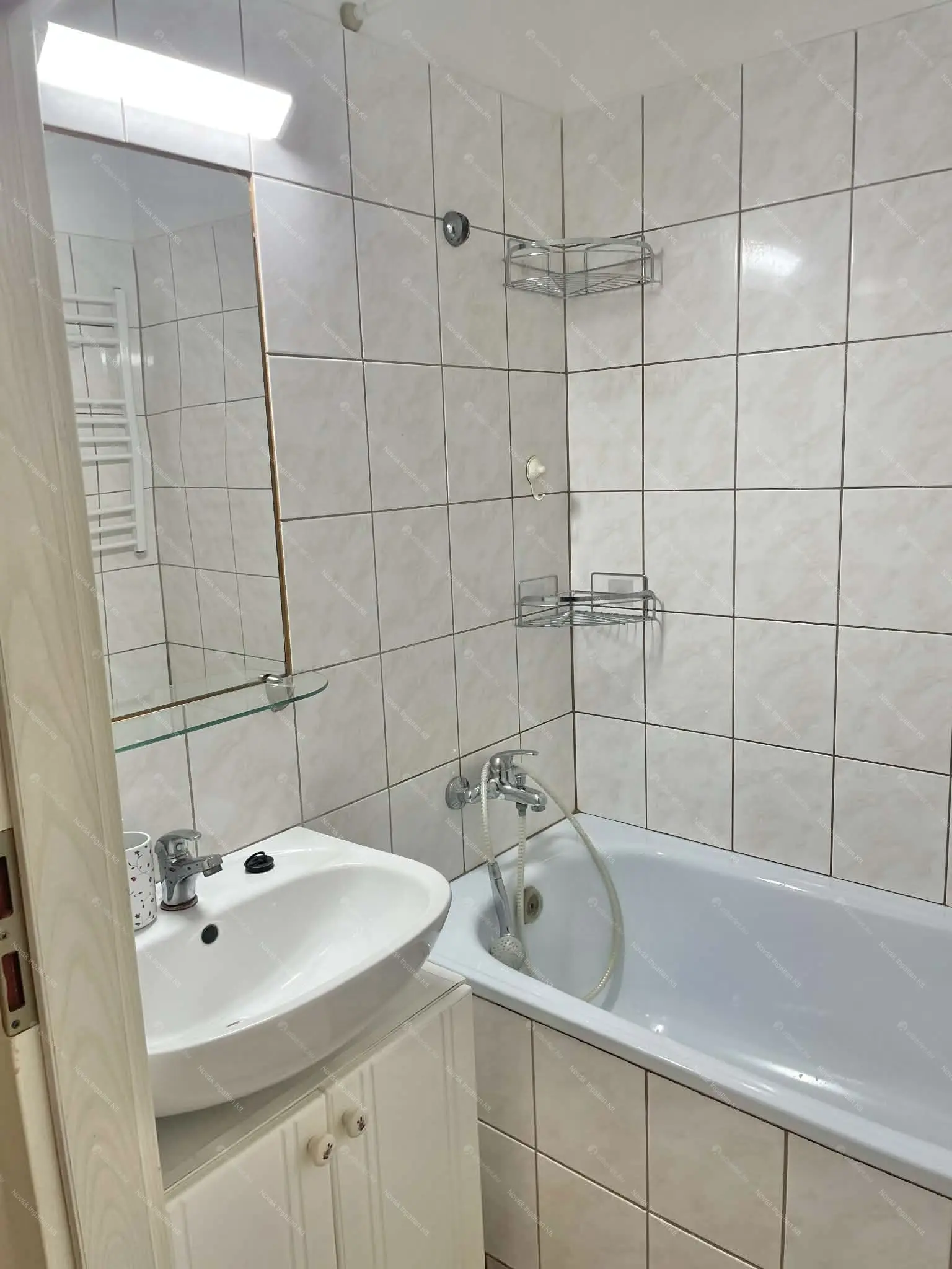 Kiadó albérlet 200000 Ft/hó áron: Budapest, VIII. kerület  Orczy tér. Mérete: 35 nm, 1 szobás | Alberlet.hu - 6707493