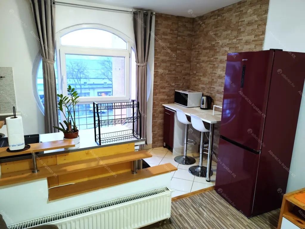 Kiadó albérlet 300000 Ft/hó áron: Budapest, VIII. kerület  Orczy tér. Mérete: 68 nm, 3 szobás | Alberlet.hu - 6653234