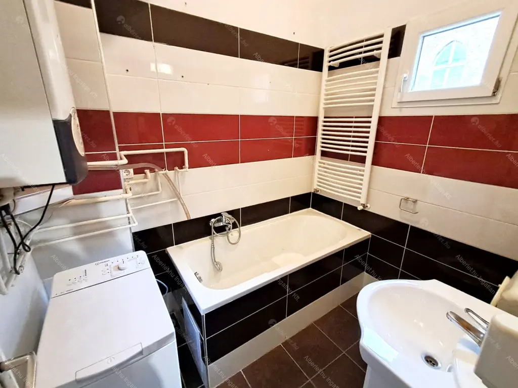 Kiadó albérlet 200000 Ft/hó áron: Budapest, VIII. kerület  Práter utca. Mérete: 33 nm, 1 szobás | Alberlet.hu - 6682830