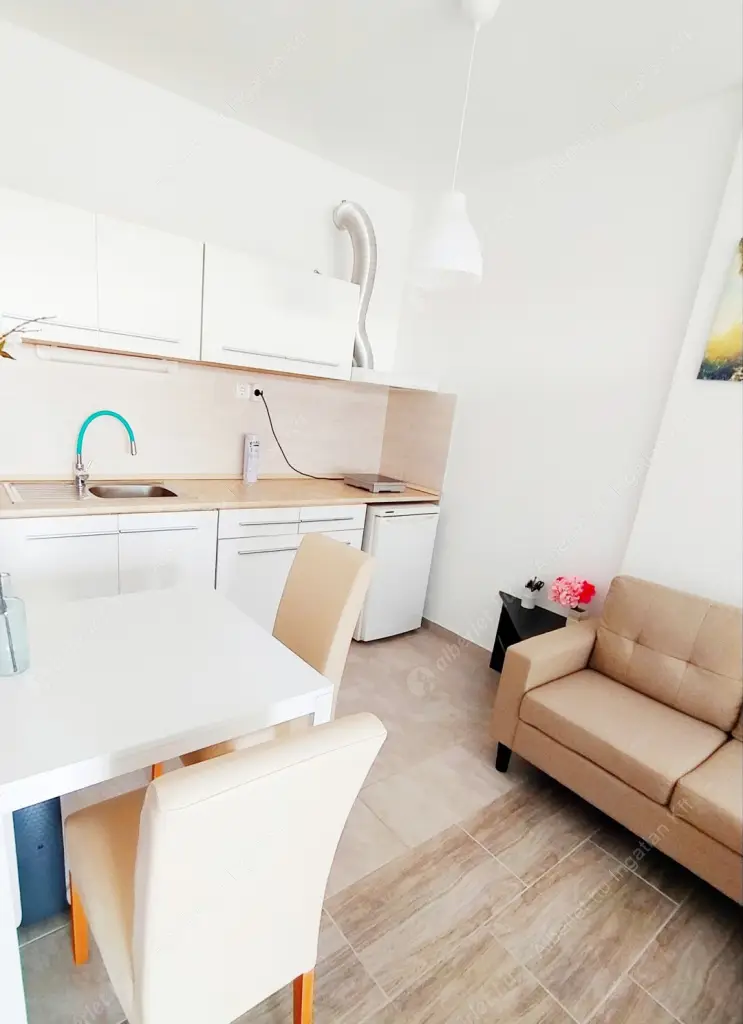 Kiadó albérlet 240000 Ft/hó áron: Budapest, VIII. kerület  Práter utca. Mérete: 35 nm, 1 szobás | Alberlet.hu - 6615922