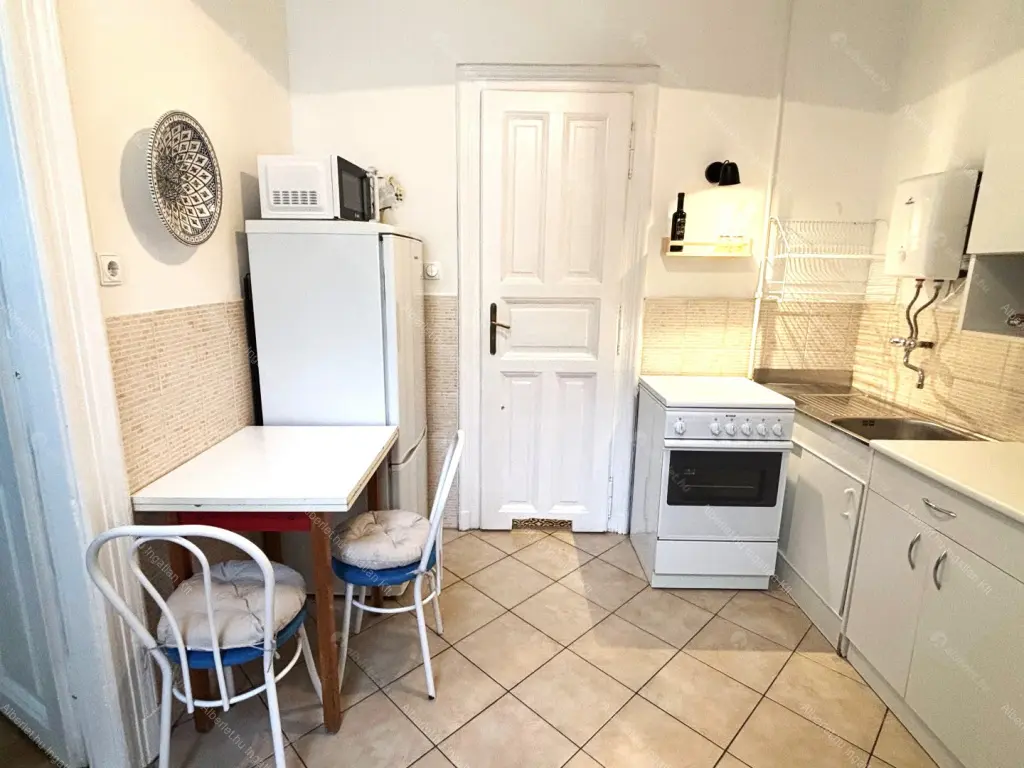 Kiadó albérlet 230000 Ft/hó áron: Budapest, VIII. kerület  Práter utca. Mérete: 41 nm, 1 szobás | Alberlet.hu - 6691756