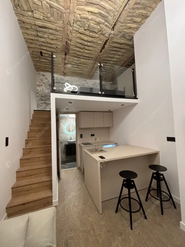 Kiadó albérlet 200000 Ft/hó áron: Budapest, VIII. kerület  Puskin utca. Mérete: 31 nm, 1 szobás | Alberlet.hu - 6588992