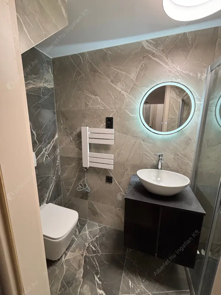 Kiadó albérlet 200000 Ft/hó áron: Budapest, VIII. kerület  Puskin utca. Mérete: 31 nm, 1 szobás | Alberlet.hu - 6588995