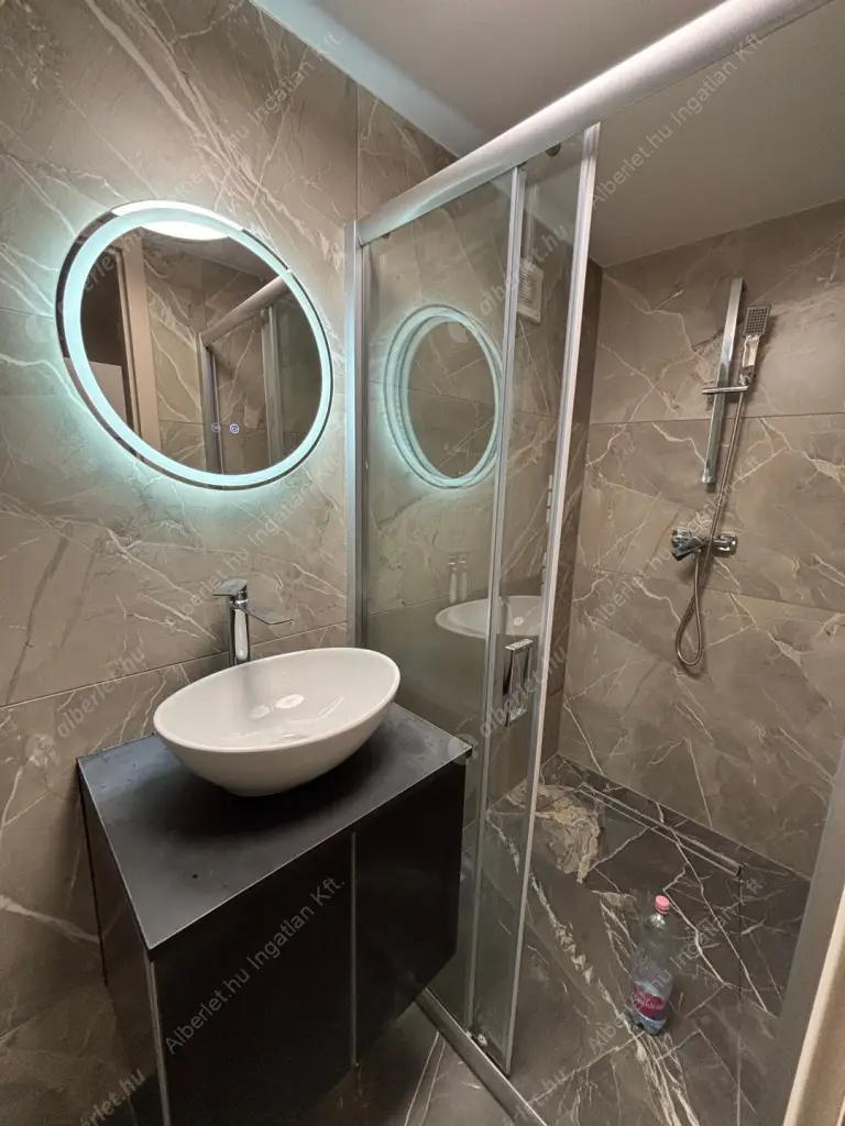 Kiadó albérlet 200000 Ft/hó áron: Budapest, VIII. kerület  Puskin utca. Mérete: 31 nm, 1 szobás | Alberlet.hu - 6588996