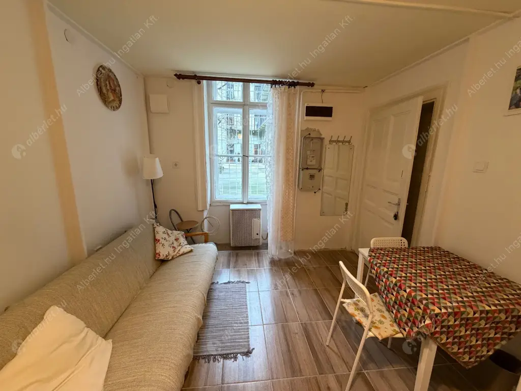 Kiadó albérlet 180000 Ft/hó áron: Budapest, VIII. kerület  Rákóczi út. Mérete: 15 nm, 2 szobás | Alberlet.hu - 6606808