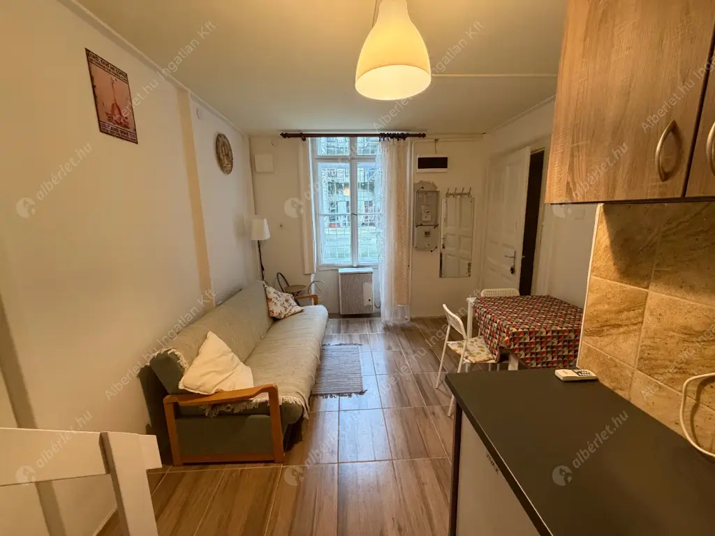 Kiadó albérlet 180000 Ft/hó áron: Budapest, VIII. kerület  Rákóczi út. Mérete: 15 nm, 2 szobás | Alberlet.hu - 6606810