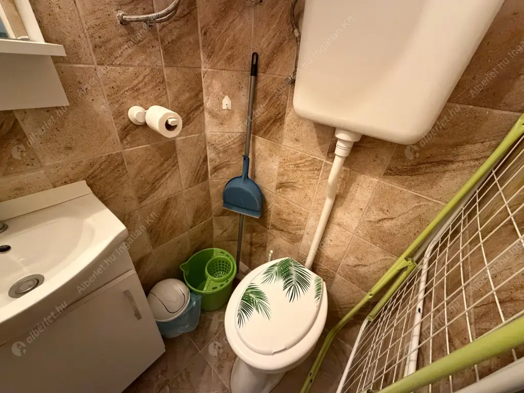 Kiadó albérlet 180000 Ft/hó áron: Budapest, VIII. kerület  Rákóczi út. Mérete: 15 nm, 2 szobás | Alberlet.hu - 6606817