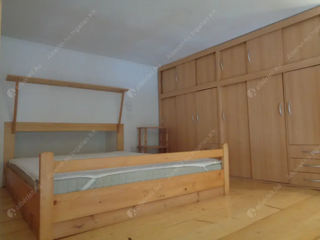 Kiadó albérlet 198000 Ft/hó áron: Budapest, VIII. kerület  Rákóczi út. Mérete: 40 nm, 1 szobás | Alberlet.hu - 6591373