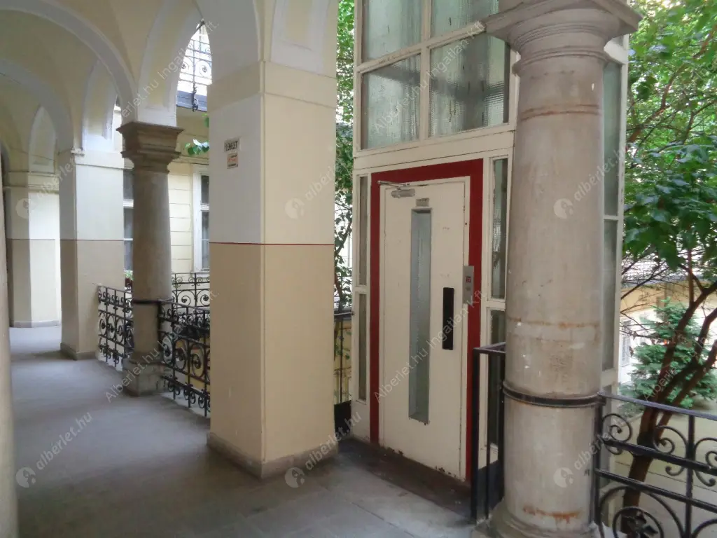 Kiadó albérlet 198000 Ft/hó áron: Budapest, VIII. kerület  Rákóczi út. Mérete: 40 nm, 1 szobás | Alberlet.hu - 6591387