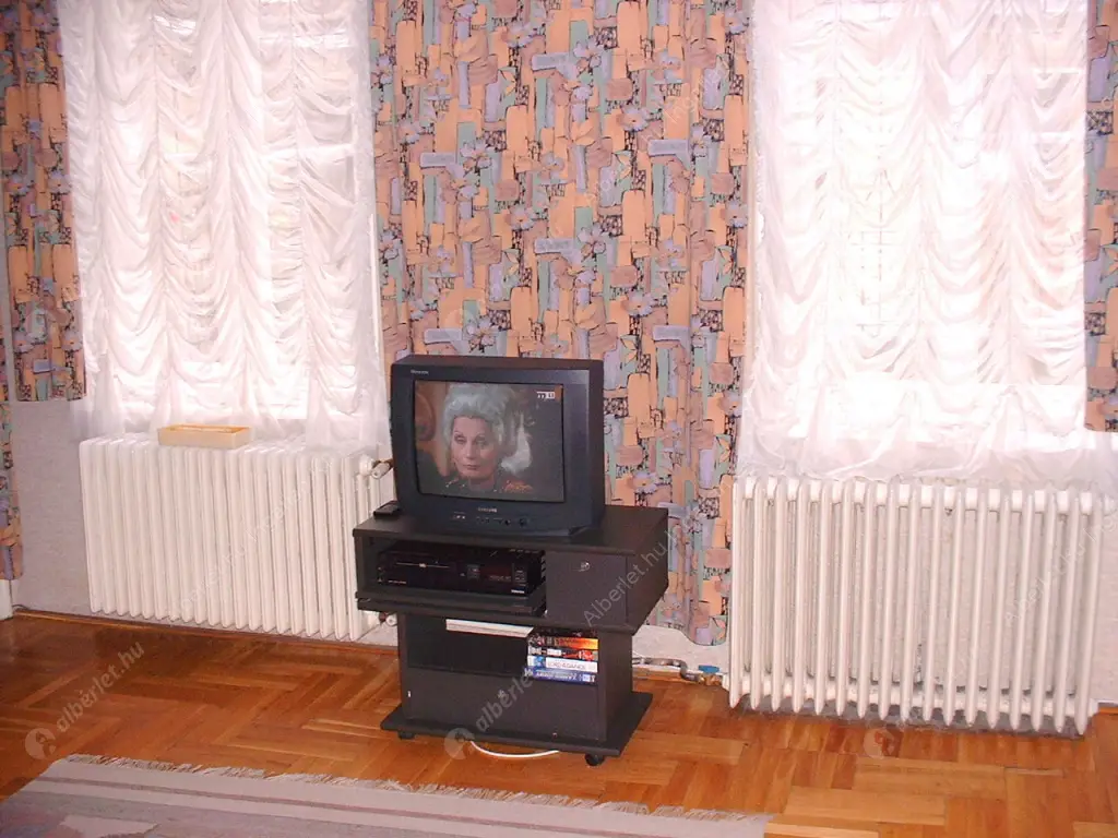 Kiadó albérlet 220000 Ft/hó áron: Budapest, VIII. kerület  Rákóczi út. Mérete: 55 nm, 2 szobás | Alberlet.hu - 6561799