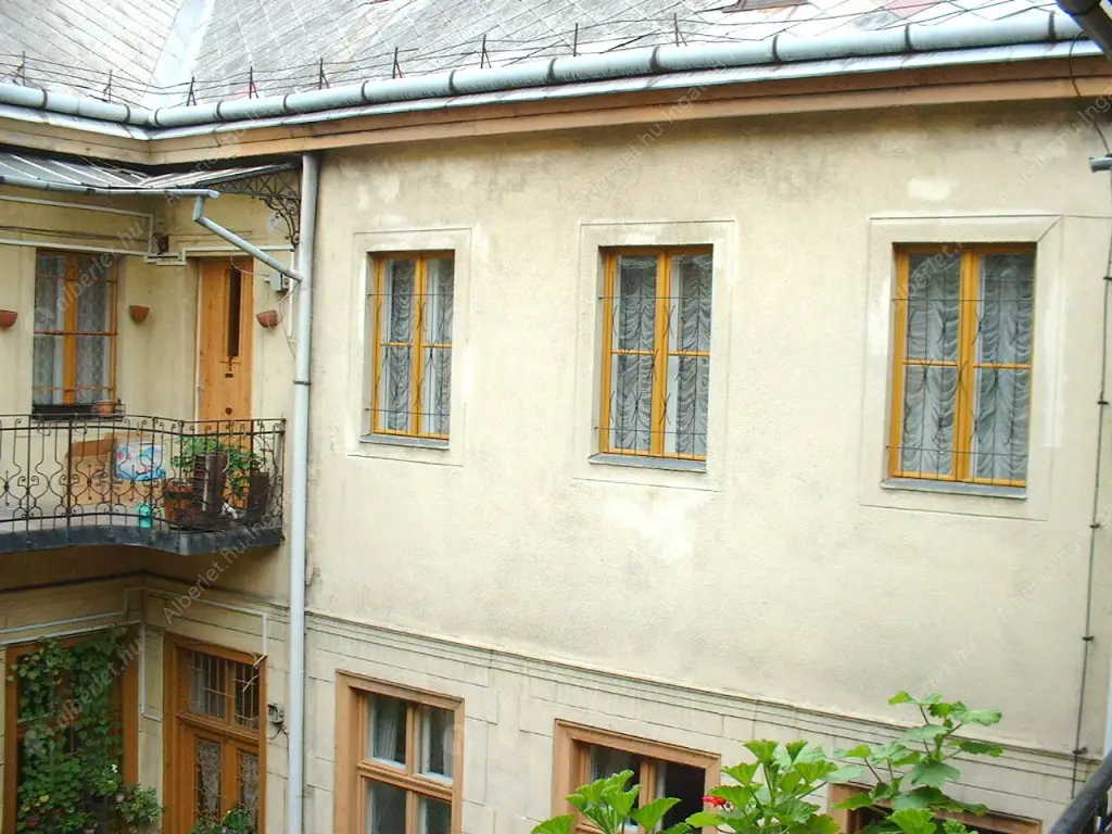 Kiadó albérlet 220000 Ft/hó áron: Budapest, VIII. kerület  Rákóczi út. Mérete: 55 nm, 2 szobás | Alberlet.hu - 6561808