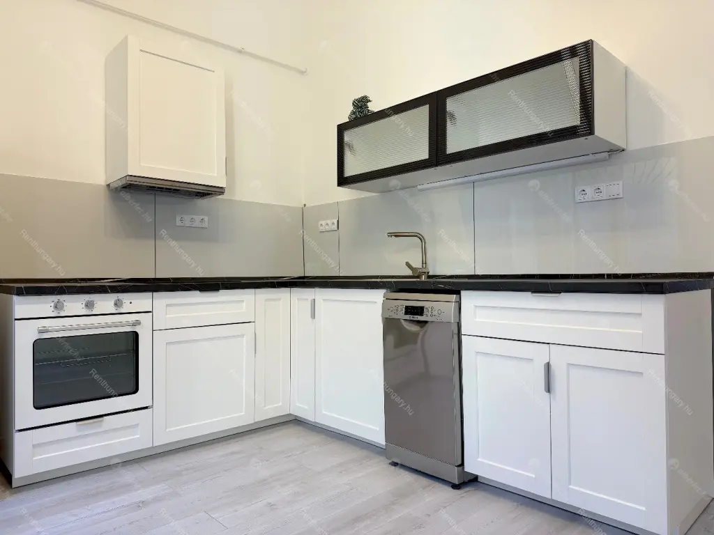 Kiadó albérlet 290000 Ft/hó áron: Budapest, VIII. kerület  Rákóczi út. Mérete: 75 nm, 2 szobás | Alberlet.hu - 6657272