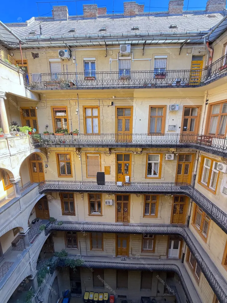 Kiadó albérlet 290000 Ft/hó áron: Budapest, VIII. kerület  Rákóczi út. Mérete: 75 nm, 2 szobás | Alberlet.hu - 6657287