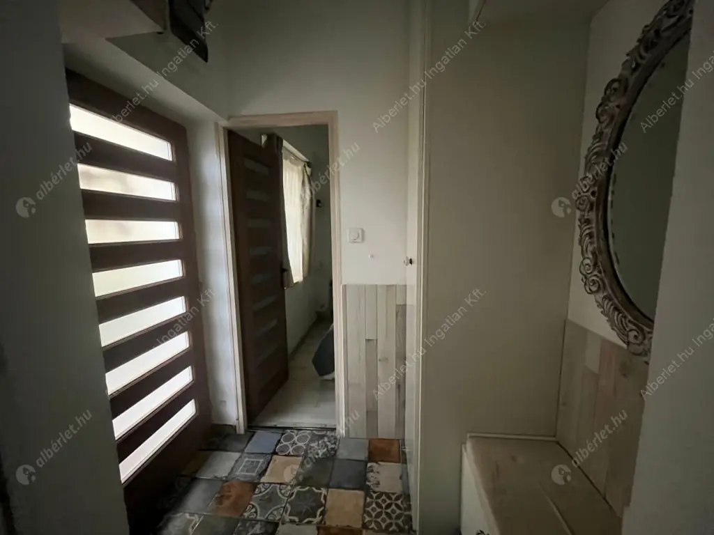 Kiadó albérlet 225000 Ft/hó áron: Budapest, VIII. kerület  Rökk Szilárd utca. Mérete: 40 nm, 2 szobás | Alberlet.hu - 6607727