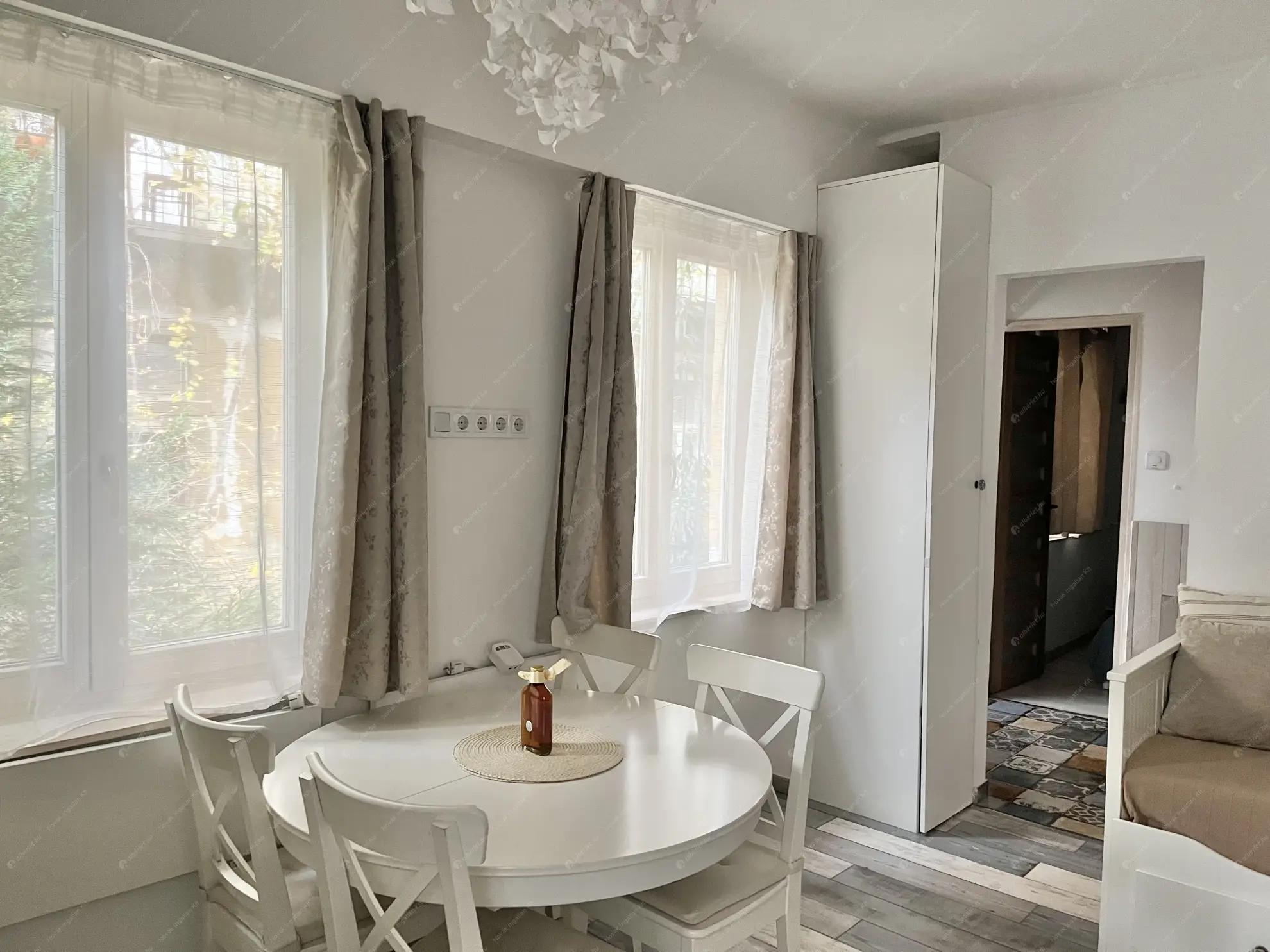 Kiadó albérlet 225000 Ft/hó áron: Budapest, VIII. kerület  Rökk Szilárd utca. Mérete: 40 nm, 2 szobás | Alberlet.hu - 6603853