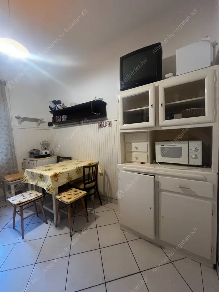 Kiadó albérlet 389000 Ft/hó áron: Budapest, VIII. kerület  Rozgonyi utca. Mérete: 90 nm, 4 szobás | Alberlet.hu - 6625459