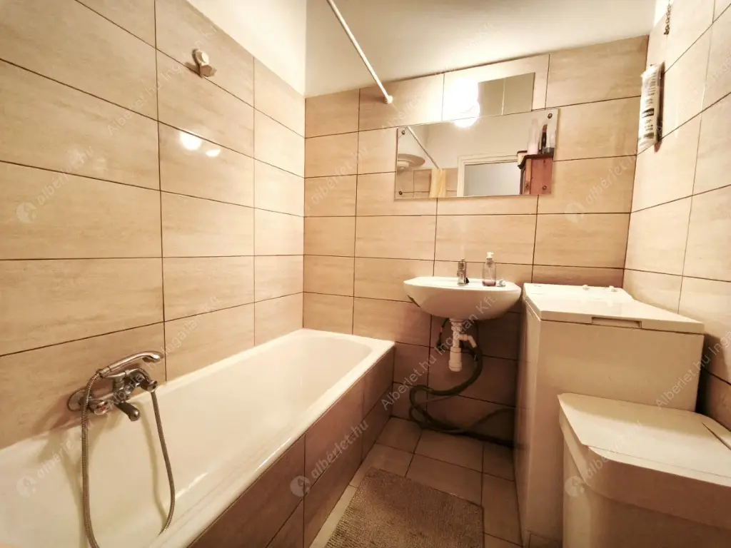 Kiadó albérlet 175000 Ft/hó áron: Budapest, VIII. kerület  Somogyi Béla utca. Mérete: 47 nm, 1 szobás | Alberlet.hu - 6560015