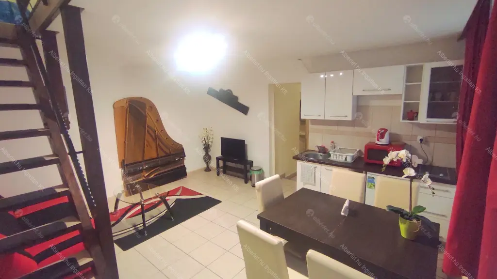 Kiadó albérlet 200000 Ft/hó áron: Budapest, VIII. kerület  Somogyi Béla utca. Mérete: 50 nm, 2 szobás | Alberlet.hu - 6699771