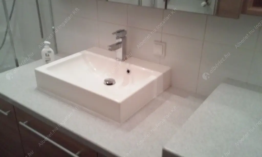 Kiadó albérlet 170000 Ft/hó áron: Budapest, VIII. kerület  Stahly utca. Mérete: 32 nm, 1 szobás | Alberlet.hu - 6600806