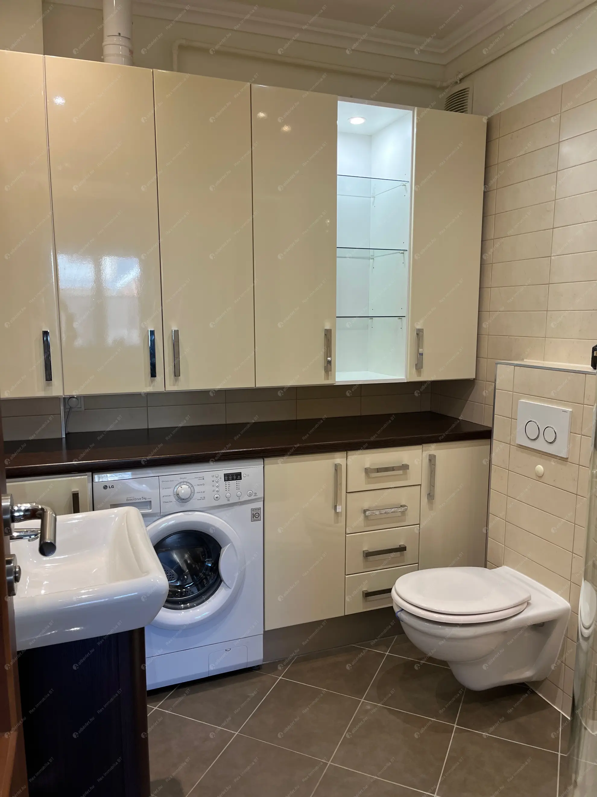 Kiadó albérlet 195000 Ft/hó áron: Budapest, VIII. kerület  Szentkirályi utca. Mérete: 32 nm, 1 szobás | Alberlet.hu - 6591861