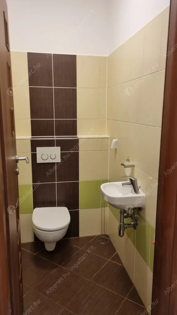 Kiadó albérlet 300000 Ft/hó áron: Budapest, VIII. kerület  Szentkirályi utca. Mérete: 67 nm, 2 szobás | Alberlet.hu - 6569461