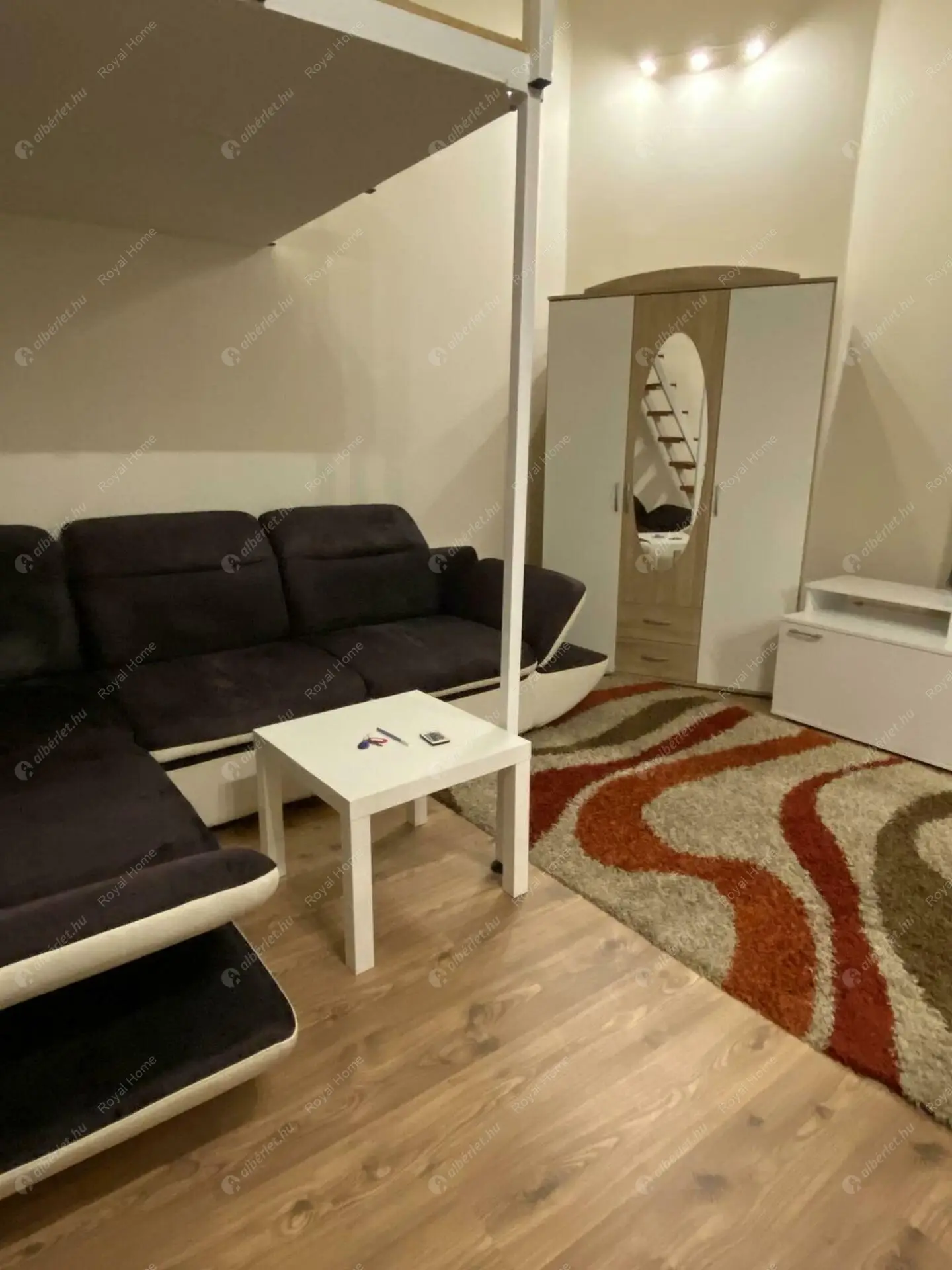 Kiadó albérlet 189000 Ft/hó áron: Budapest, VIII. kerület  Szerdahelyi utca. Mérete: 32 nm, 1 szobás | Alberlet.hu - 5798762