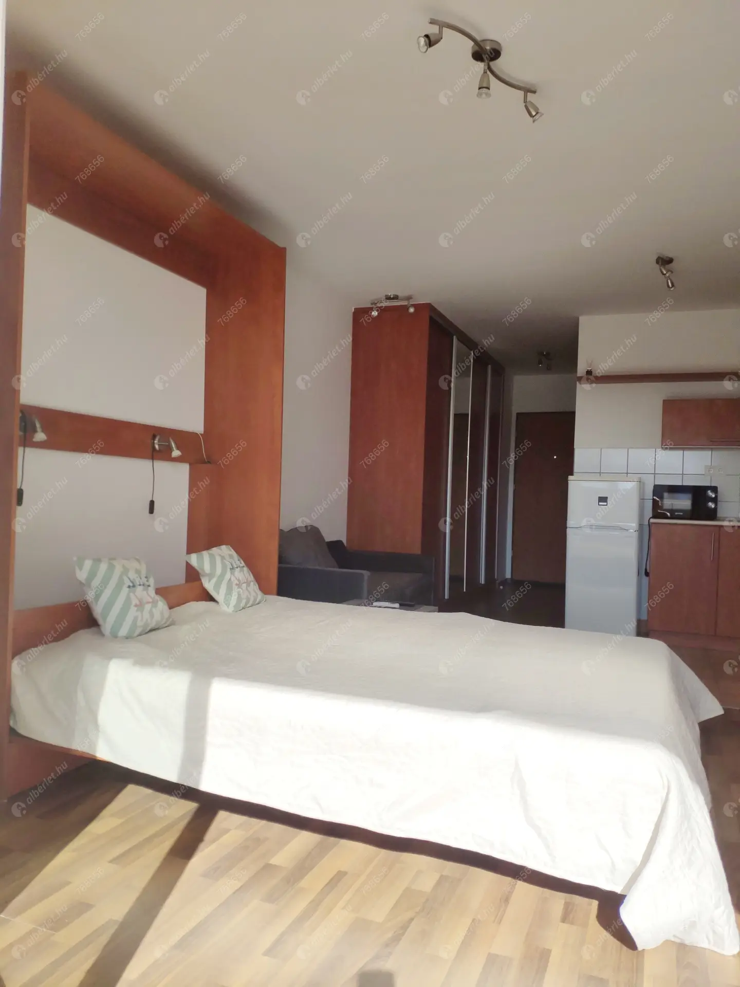 Kiadó albérlet 170000 Ft/hó áron: Budapest, VIII. kerület  Szerdahelyi utca. Mérete: 36 nm, 1 szobás | Alberlet.hu - 6544267