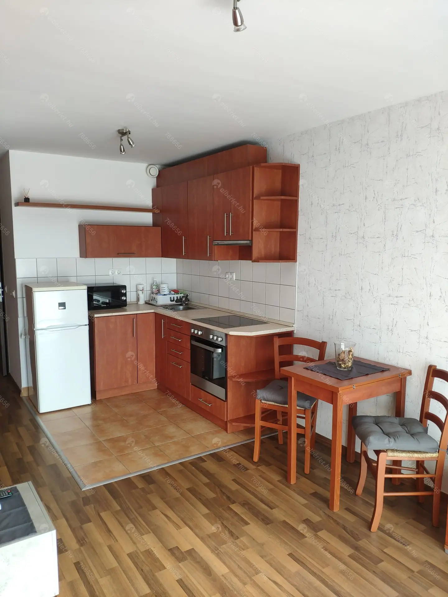 Kiadó albérlet 170000 Ft/hó áron: Budapest, VIII. kerület  Szerdahelyi utca. Mérete: 36 nm, 1 szobás | Alberlet.hu - 6544272