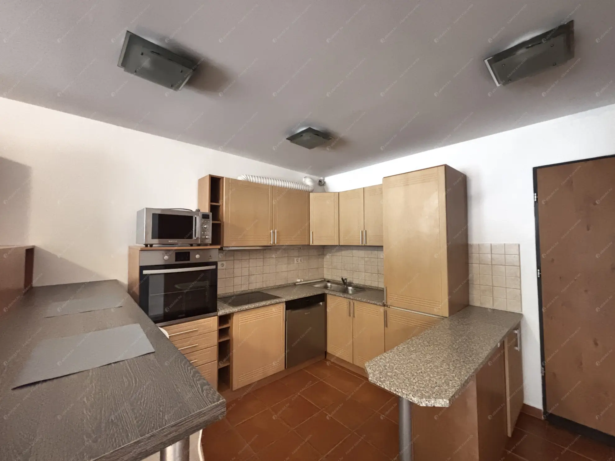 Kiadó albérlet 200000 Ft/hó áron: Budapest, VIII. kerület  Szerdahelyi utca. Mérete: 43 nm, 2 szobás | Alberlet.hu - 6553630