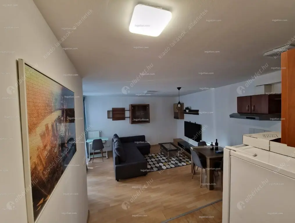 Kiadó albérlet 250000 Ft/hó áron: Budapest, VIII. kerület  Szerdahelyi utca. Mérete: 43 nm, 2 szobás | Alberlet.hu - 6632749