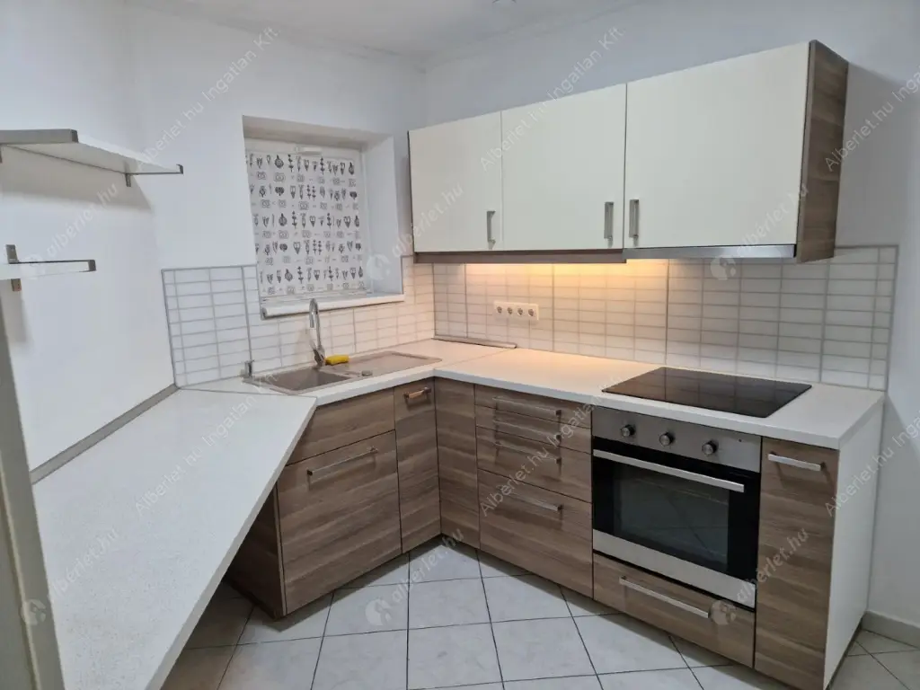 Kiadó albérlet 300000 Ft/hó áron: Budapest, VIII. kerület  Szeszgyár utca. Mérete: 98 nm, 3 szobás | Alberlet.hu - 6592319