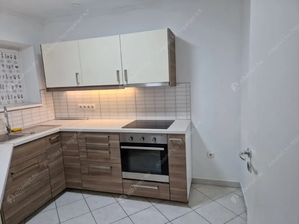 Kiadó albérlet 300000 Ft/hó áron: Budapest, VIII. kerület  Szeszgyár utca. Mérete: 98 nm, 3 szobás | Alberlet.hu - 6625244