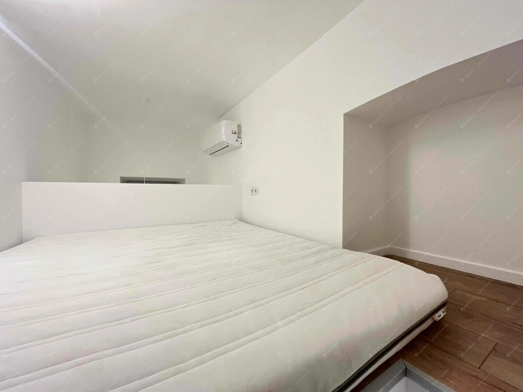 Kiadó albérlet 160000 Ft/hó áron: Budapest, VIII. kerület  Szilágyi utca. Mérete: 22 nm, 1 szobás | Alberlet.hu - 6575297