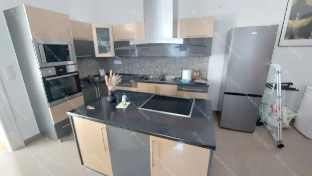 Kiadó albérlet 450000 Ft/hó áron: Budapest, VIII. kerület  Szűz utca. Mérete: 106 nm, 2 szobás | Alberlet.hu - 6686196