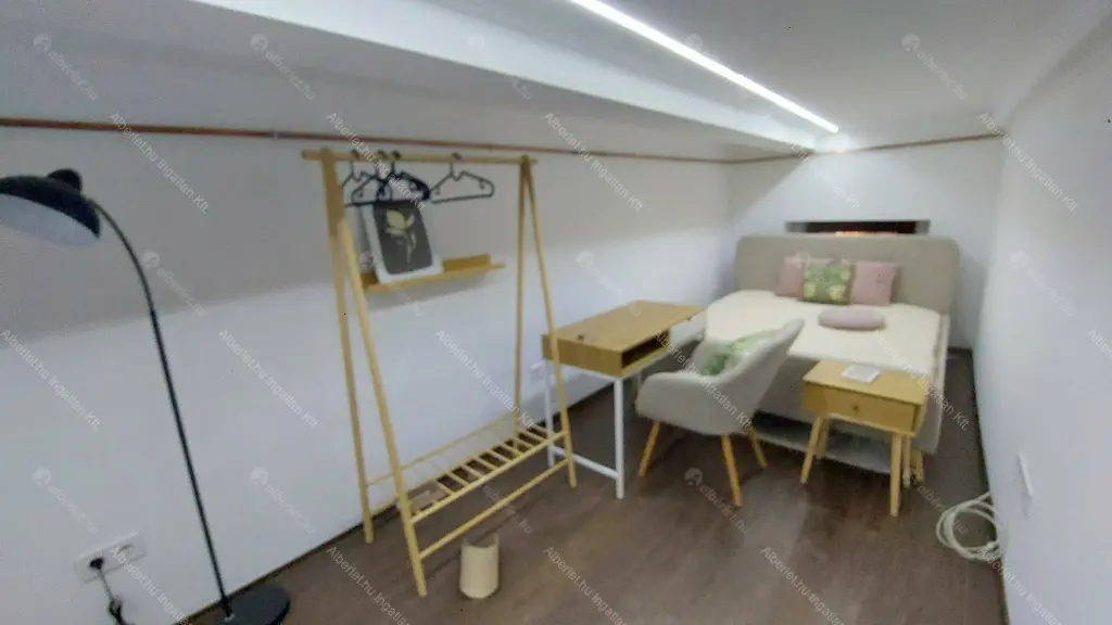 Kiadó albérlet 450000 Ft/hó áron: Budapest, VIII. kerület  Szűz utca. Mérete: 106 nm, 2 szobás | Alberlet.hu - 6686205