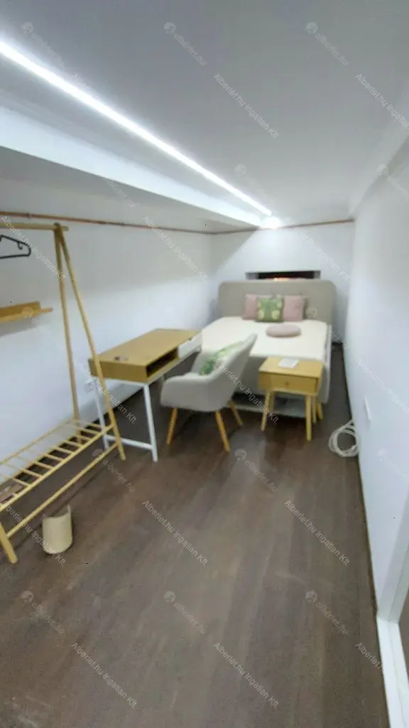 Kiadó albérlet 450000 Ft/hó áron: Budapest, VIII. kerület  Szűz utca. Mérete: 106 nm, 2 szobás | Alberlet.hu - 6686211