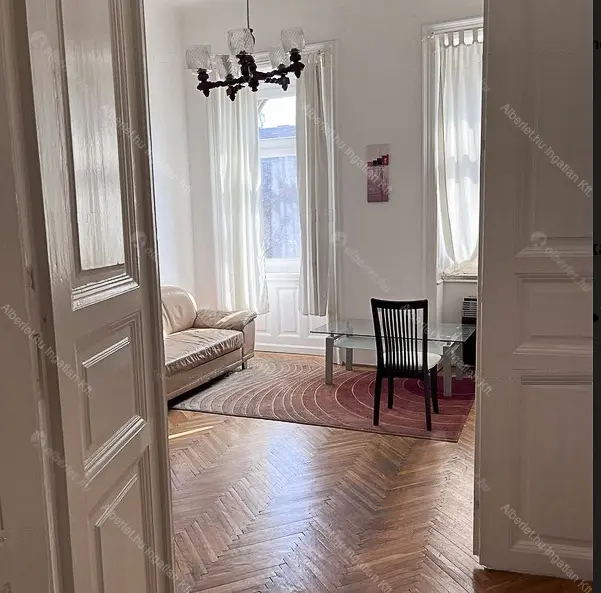 Kiadó albérlet 245000 Ft/hó áron: Budapest, VIII. kerület  Teleki László tér. Mérete: 55 nm, 2 szobás | Alberlet.hu - 6691132