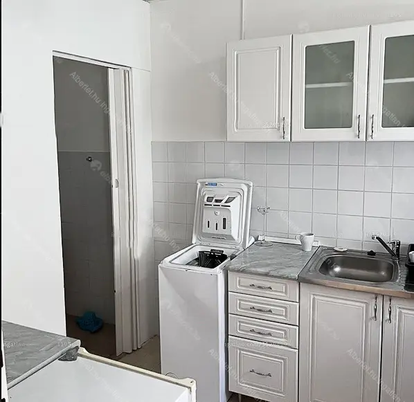 Kiadó albérlet 245000 Ft/hó áron: Budapest, VIII. kerület  Teleki László tér. Mérete: 55 nm, 2 szobás | Alberlet.hu - 6691138