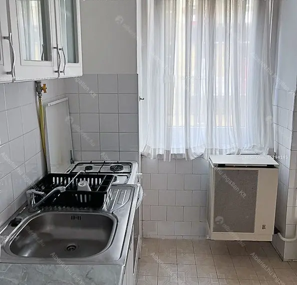 Kiadó albérlet 245000 Ft/hó áron: Budapest, VIII. kerület  Teleki László tér. Mérete: 55 nm, 2 szobás | Alberlet.hu - 6691140