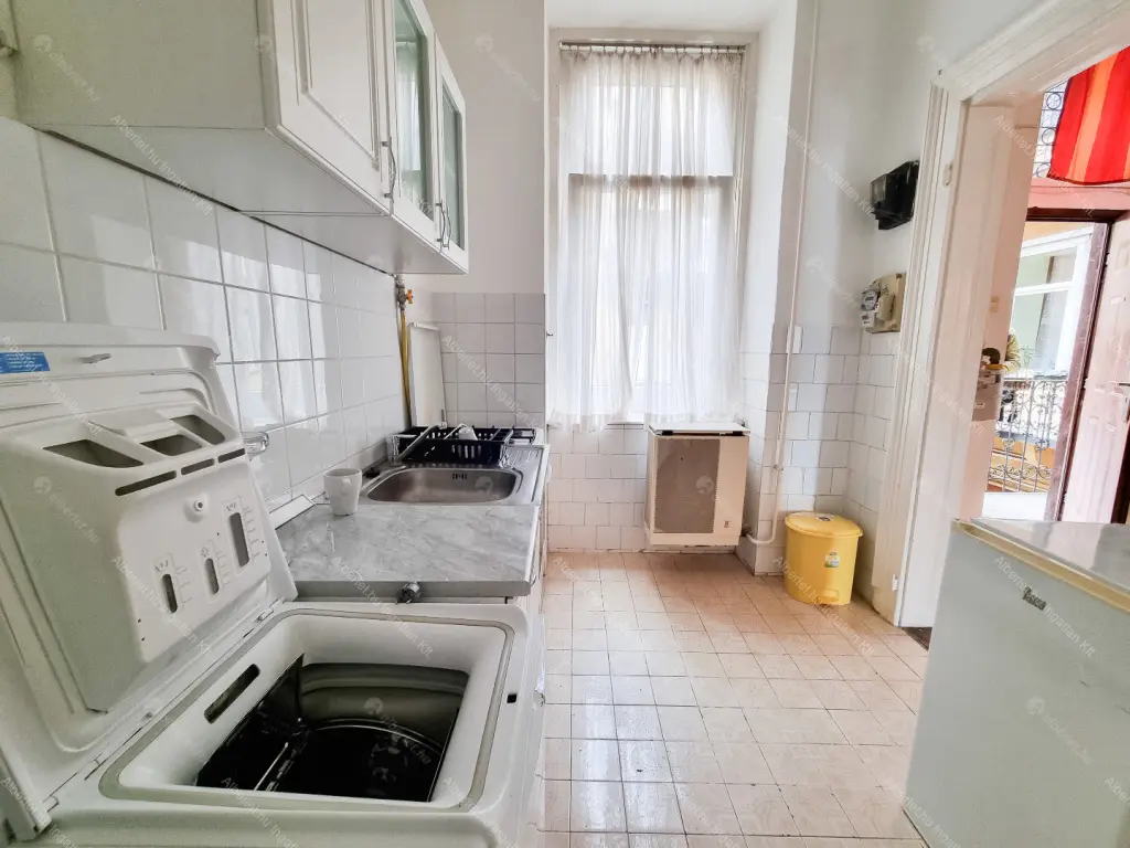 Kiadó albérlet 220000 Ft/hó áron: Budapest, VIII. kerület  Teleki László tér. Mérete: 55 nm, 2 szobás | Alberlet.hu - 6695864