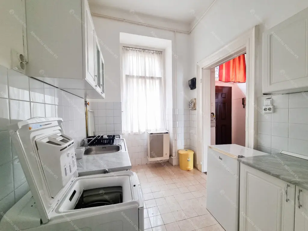 Kiadó albérlet 220000 Ft/hó áron: Budapest, VIII. kerület  Teleki László tér. Mérete: 55 nm, 2 szobás | Alberlet.hu - 6705528