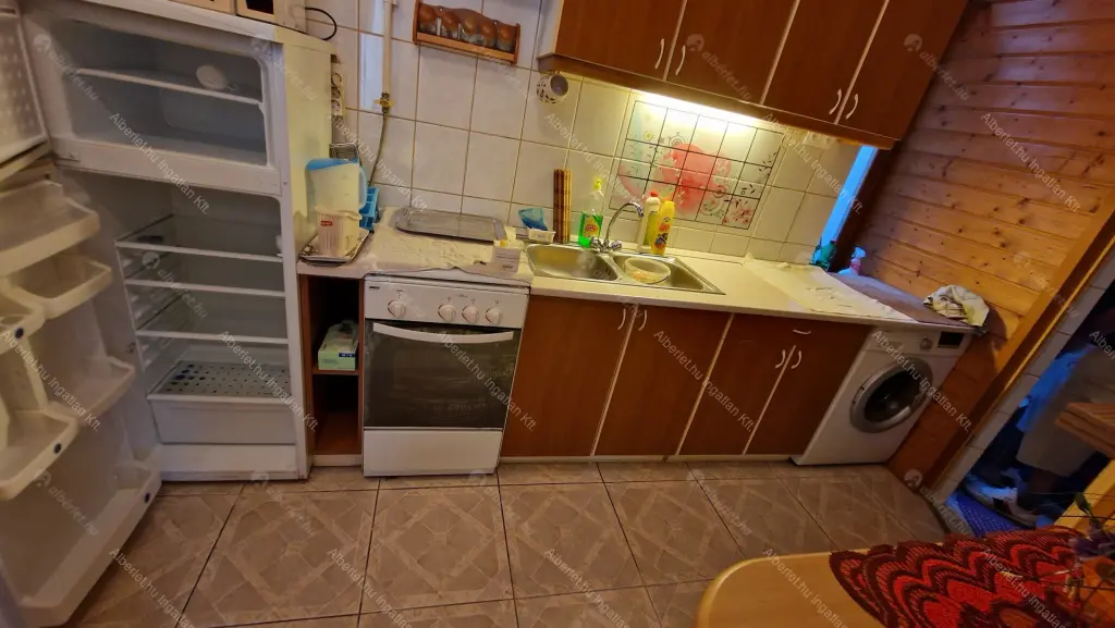 Kiadó albérlet 190000 Ft/hó áron: Budapest, VIII. kerület  Tolnai Lajos utca. Mérete: 26 nm, 1 szobás | Alberlet.hu - 6047718