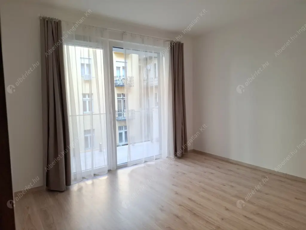 Kiadó albérlet 220000 Ft/hó áron: Budapest, VIII. kerület  Tolnai Lajos utca. Mérete: 38 nm, 1 szobás | Alberlet.hu - 6579596