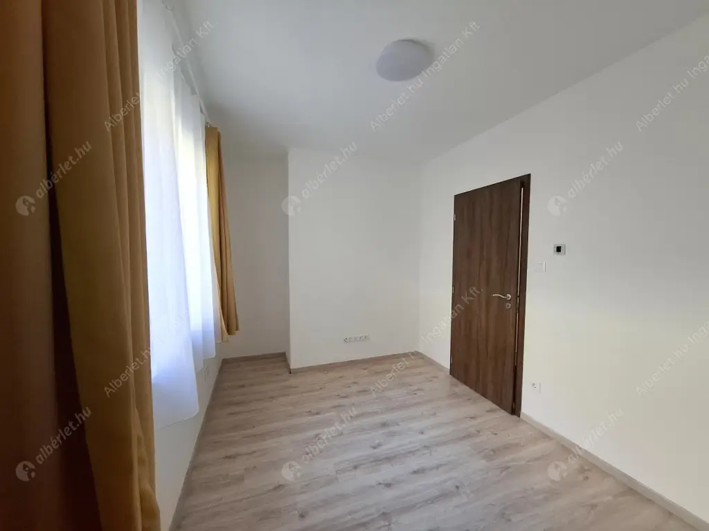 Kiadó albérlet 220000 Ft/hó áron: Budapest, VIII. kerület  Tolnai Lajos utca. Mérete: 38 nm, 1 szobás | Alberlet.hu - 6579602