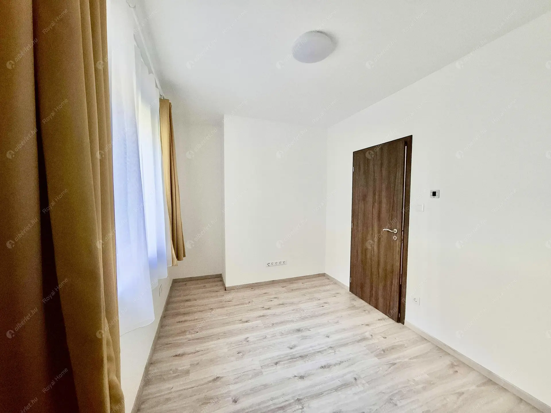 Kiadó albérlet 220000 Ft/hó áron: Budapest, VIII. kerület  Tolnai Lajos utca. Mérete: 40 nm, 1 szobás | Alberlet.hu - 6539808